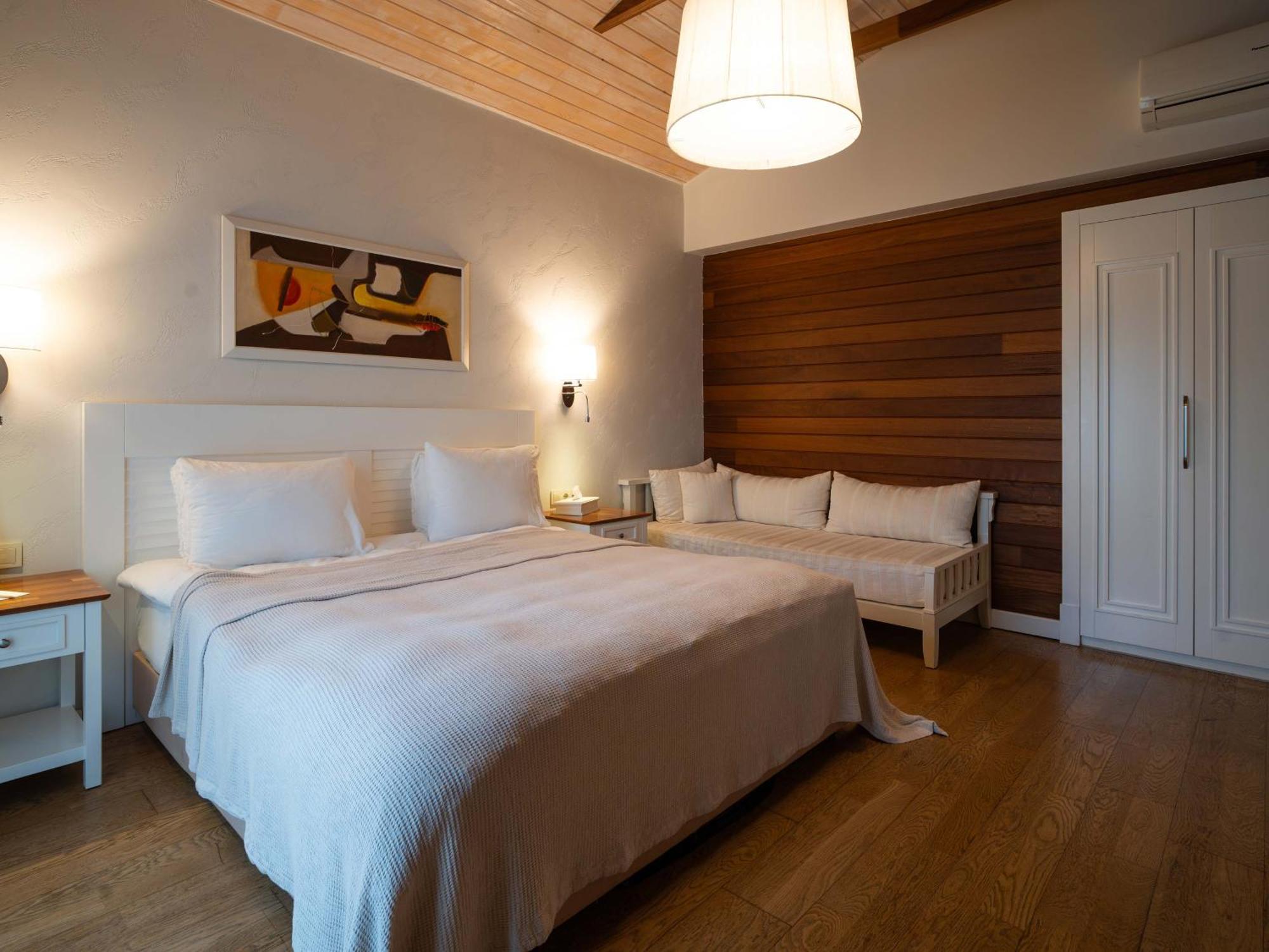 Kimera Lounge Boutique & Çıralı