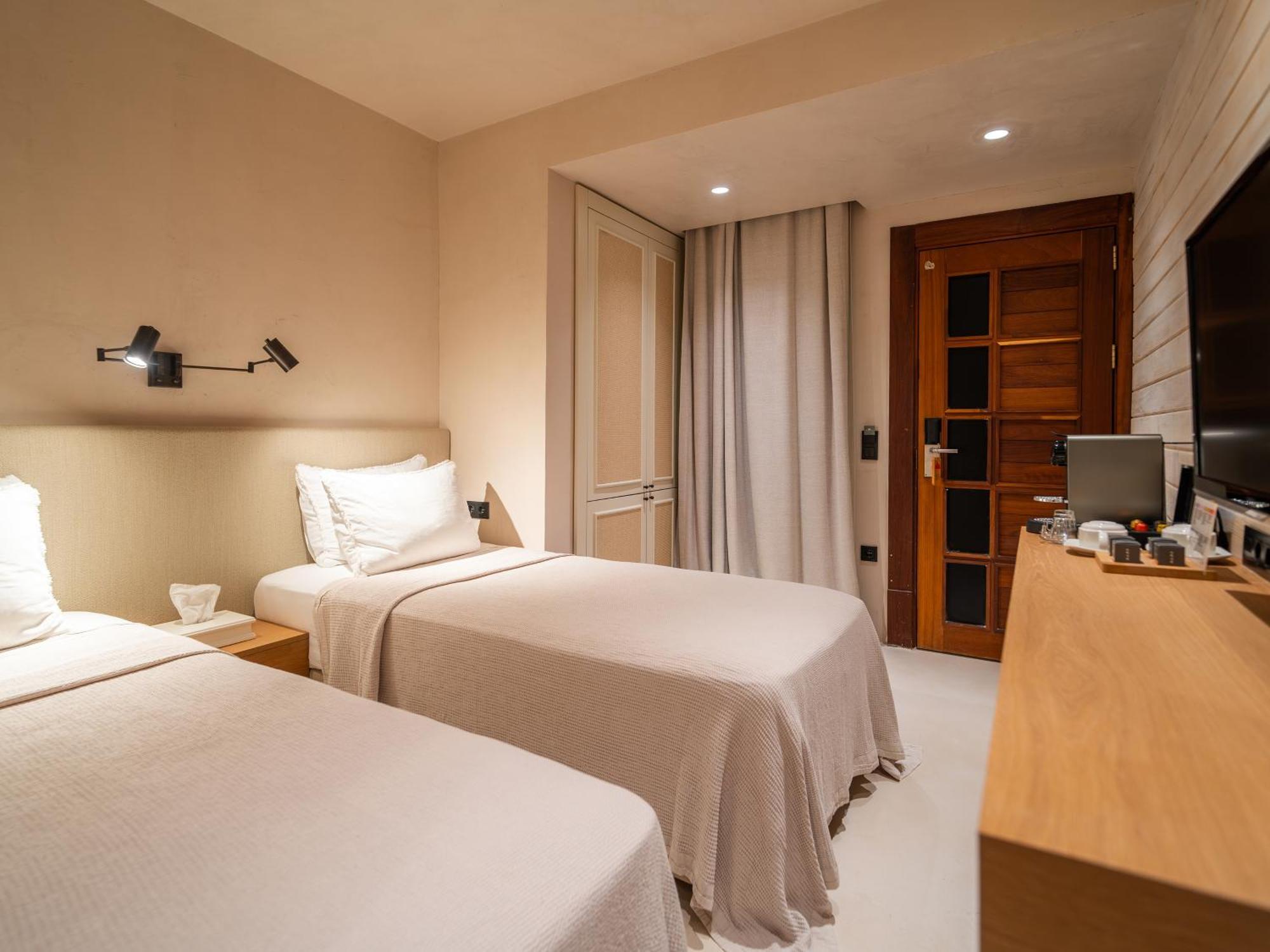 Kimera Lounge Boutique & 2*